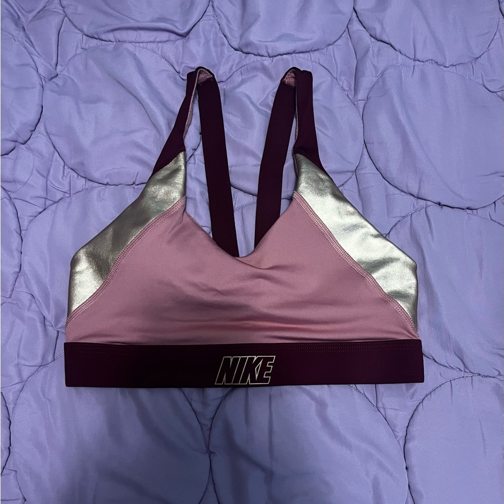 women’s Nike sports bra